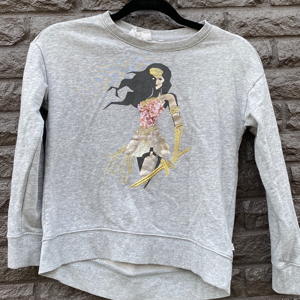 Gap Wonder Woman girls sweatshirt size M